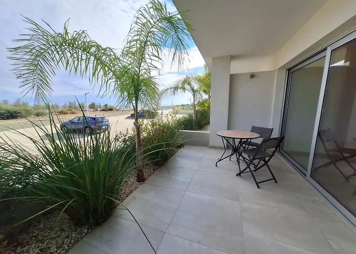 Emerald Suites