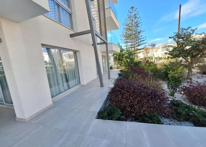 Emerald Suites